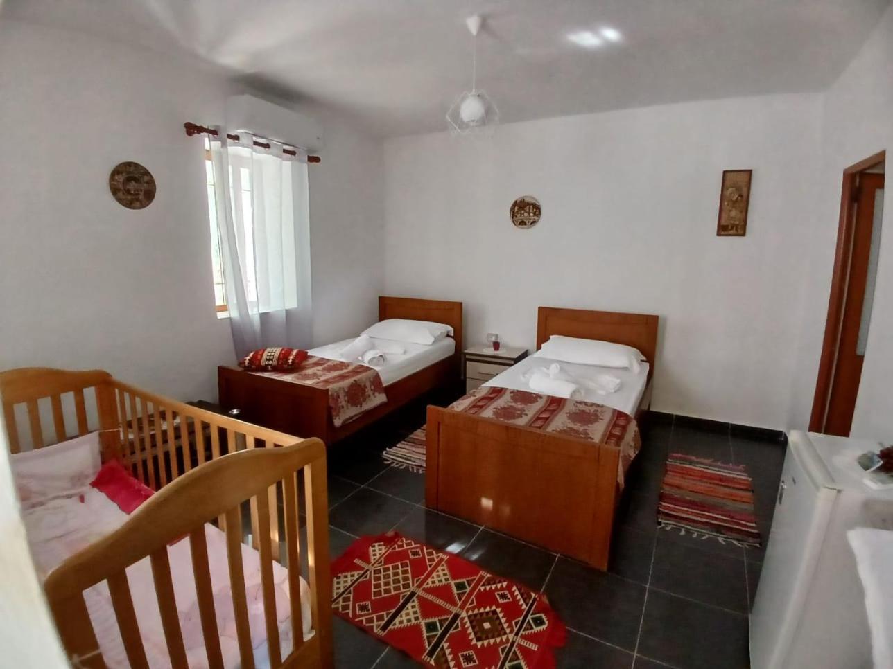 Guest House Noah&Kristel Берат Экстерьер фото