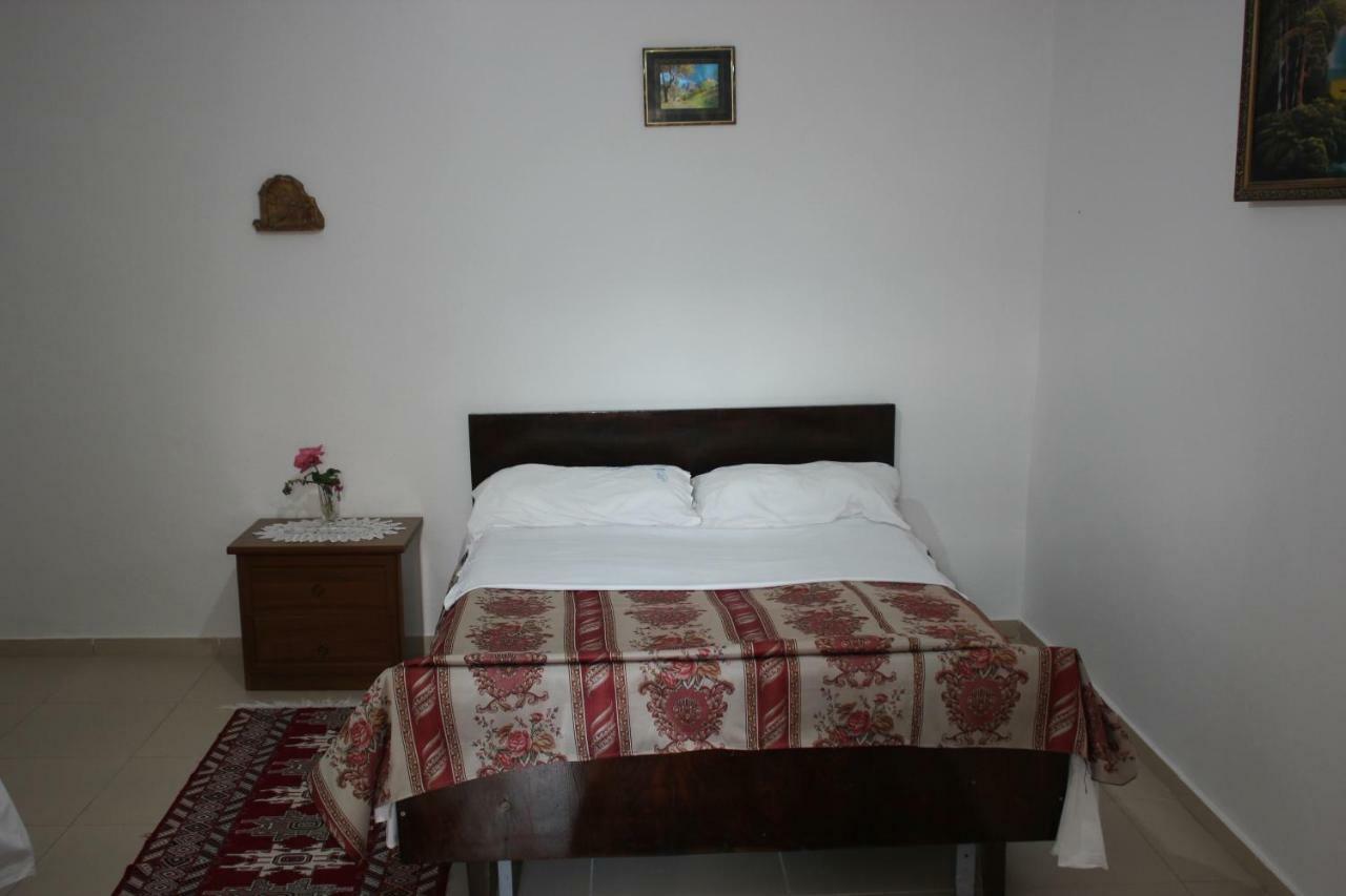 Guest House Noah&Kristel Берат Экстерьер фото
