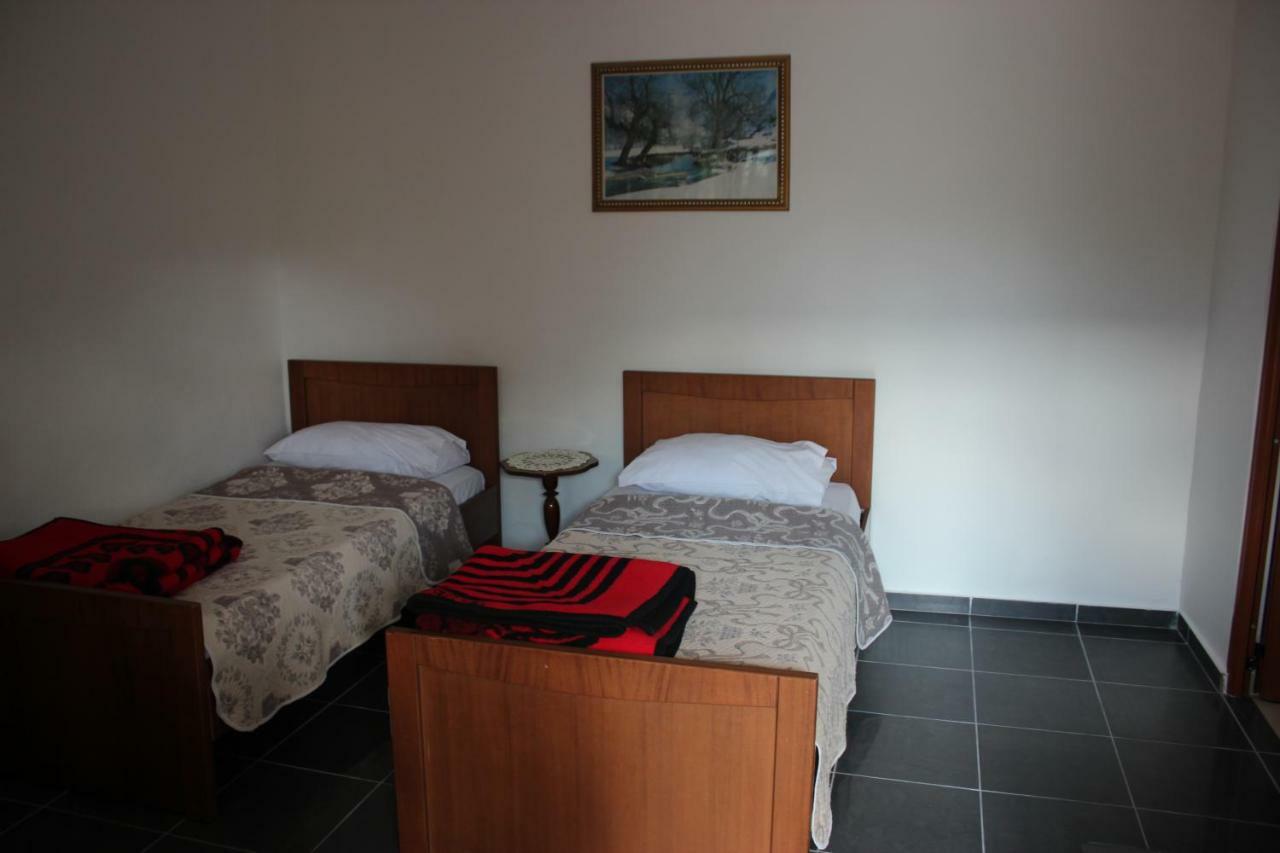 Guest House Noah&Kristel Берат Экстерьер фото