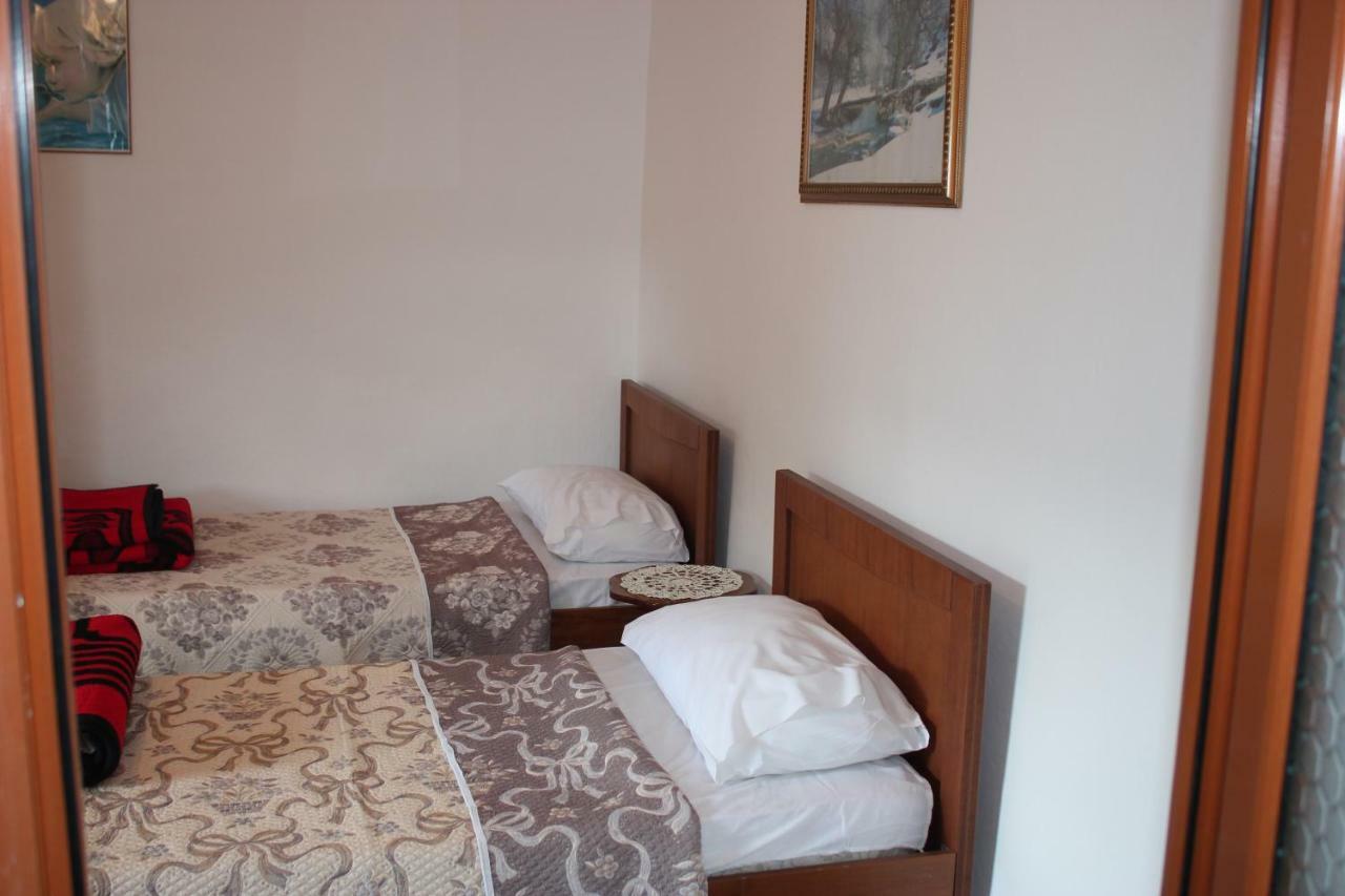Guest House Noah&Kristel Берат Экстерьер фото